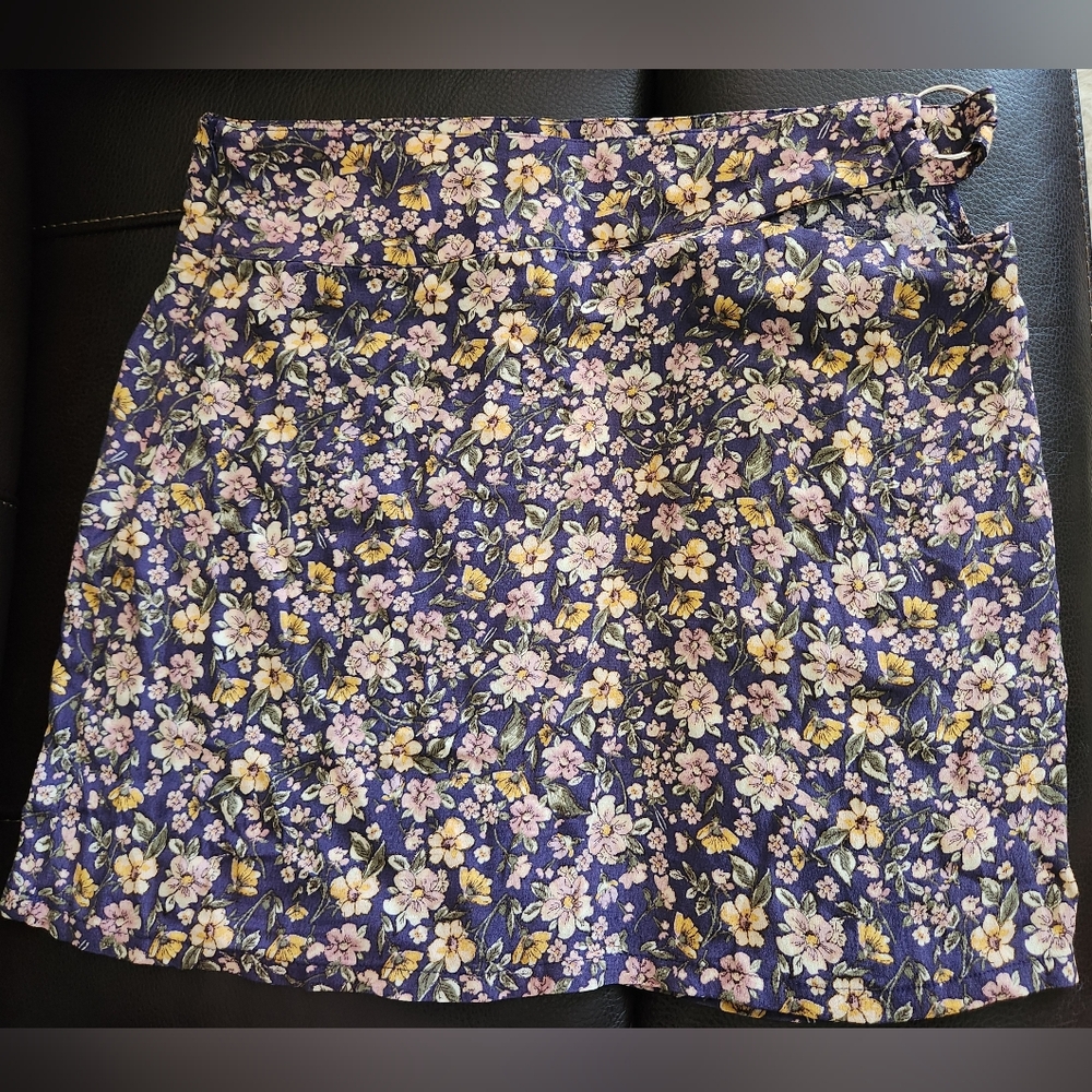 Floral Mini Skirt By Elodie, L, NWT